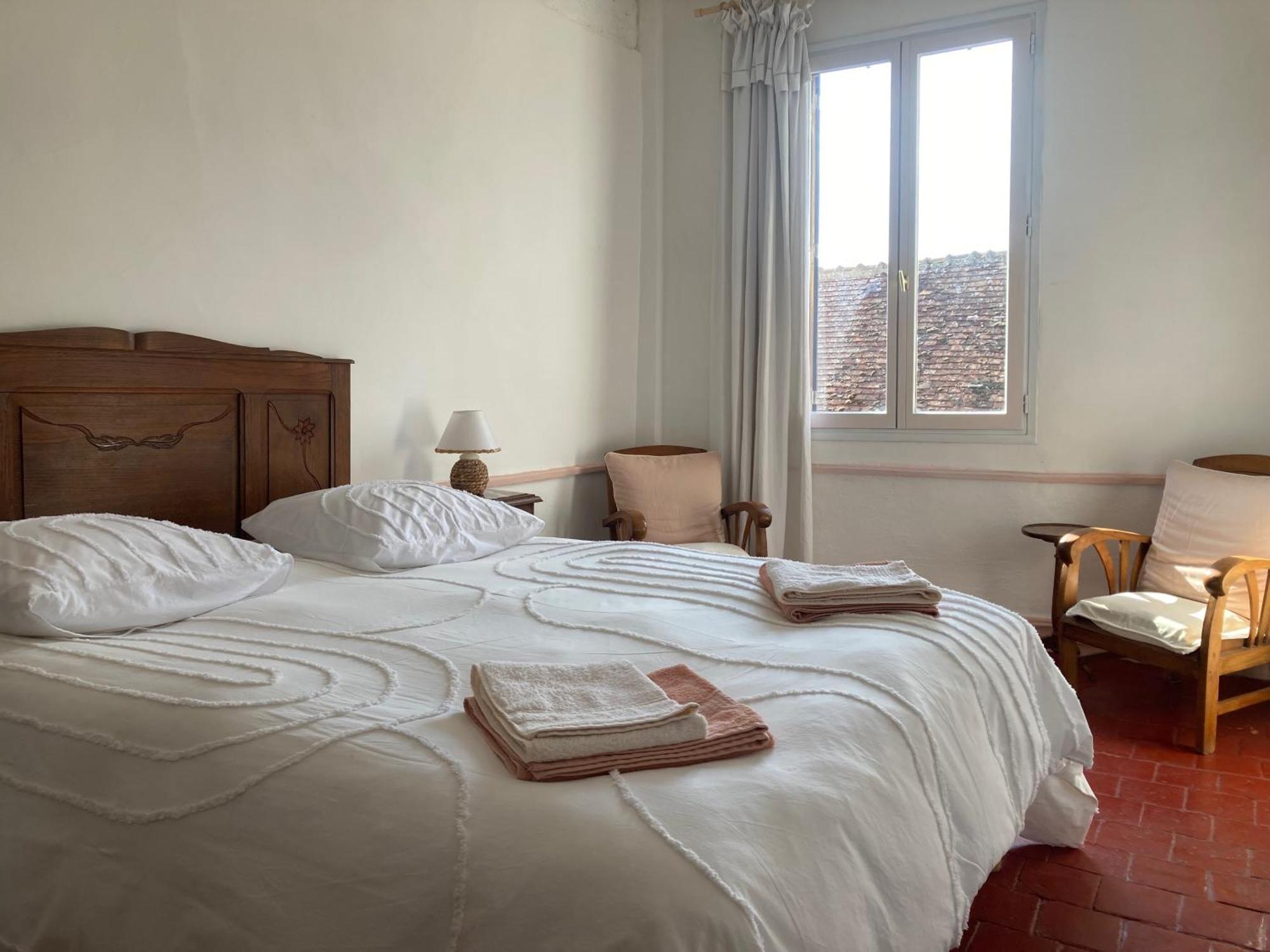 Sur Les Ailes Du Papillon-La Suite Saint-Sauveur-en-Puisaye Esterno foto